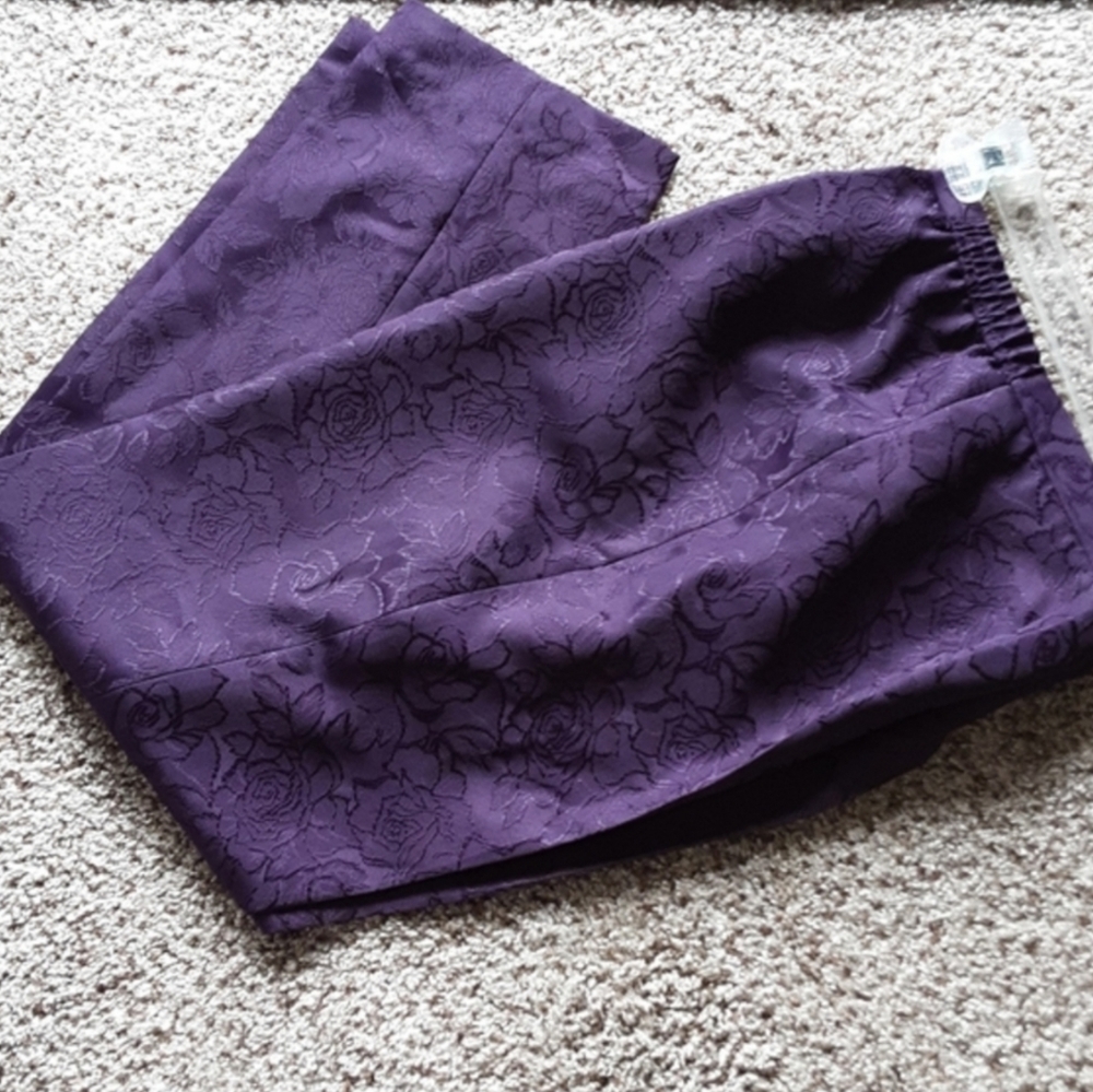 Purple Ankle-Length Cropped Jumpsuit with Textured Fabric